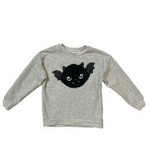 H&M Ash Gray Melange/Black Bat Motif Design Sweatshirt Sz 4-6Y Toddler Girl